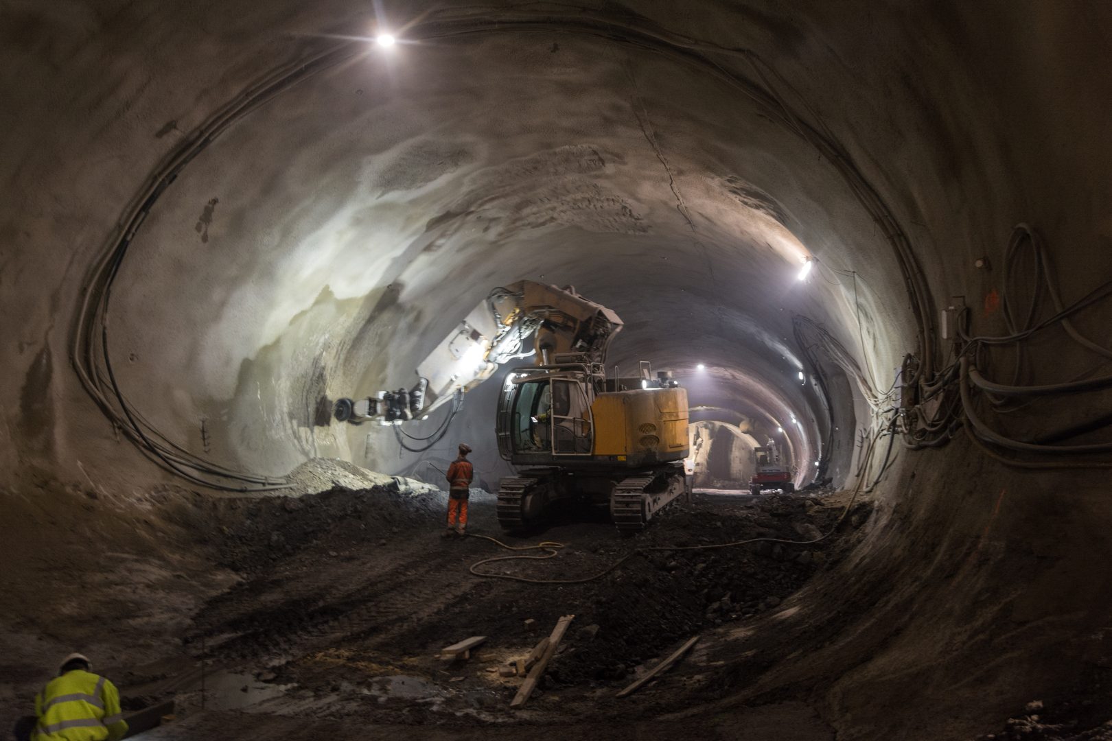 construction of a subway tunnel under the city